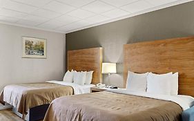 Quality Inn & Suites Green Bay Downtown